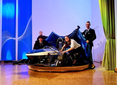 Students present new Racetech racing car in Freiberg. The photo shows (from left to right): Wieland Prorep (Technical Project Manager), Magnus Engler (Chassis), Martha Uhrlaß (Treasurer) und Alexander Mölle (Marketing). Photo: TU Bergakademie Freiberg